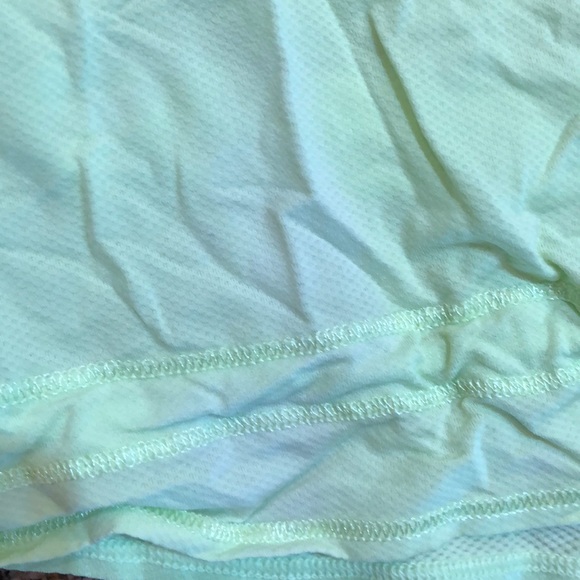 Lululemon elevate tank size 8 - Picture 7 of 8